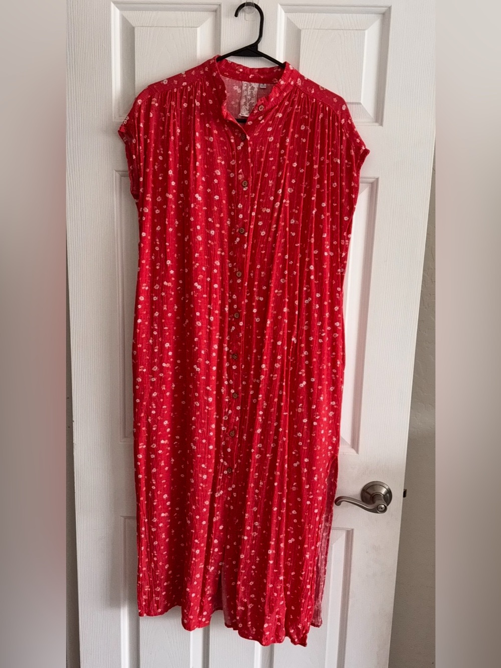 Sadie & Sage Red Floral Button-Front Maxi Nightgown with Pockets - Picture 2 of 7